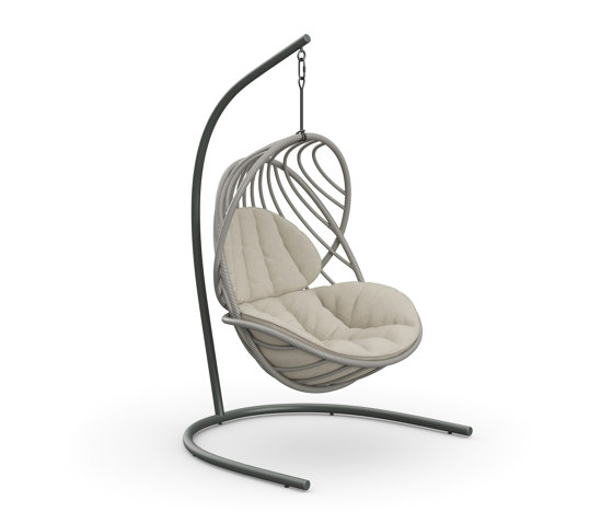 KIDA Hanging Lounge Chair incl. Base | Poltrone | DEDON