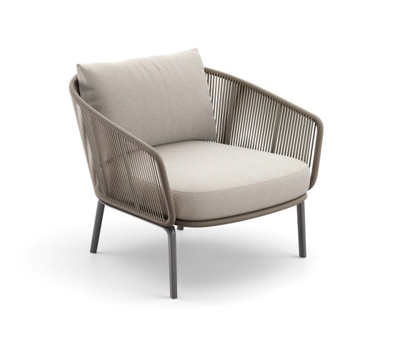 RILLY Lounge Chair | Armchairs | DEDON