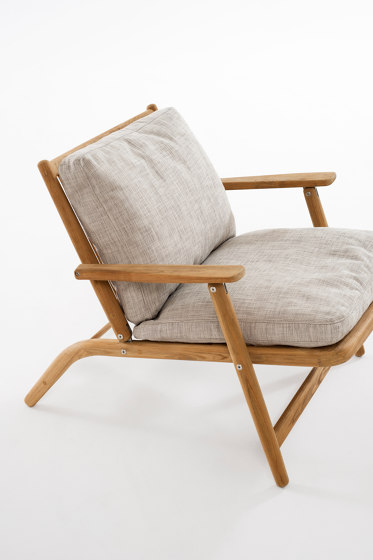 LEVANTE 007 lounge chair | Armchairs | Roda