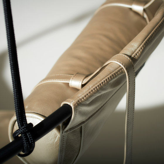 Sling Hanging Chair - Soft Leather Gold | Balancelles | Studio Stirling