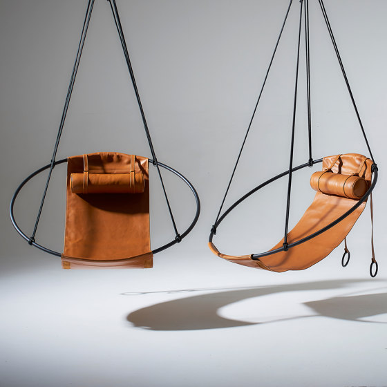 Sling Hanging Chair - Soft Leather Ochre | Balancelles | Studio Stirling