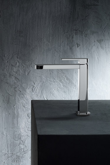 Mare | Single-hole sink mixer | Kitchen taps | Fantini