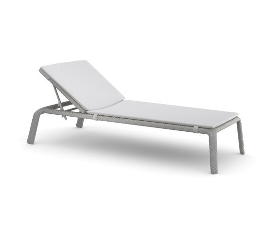 SEASHELL beach chair | Sun loungers | DEDON