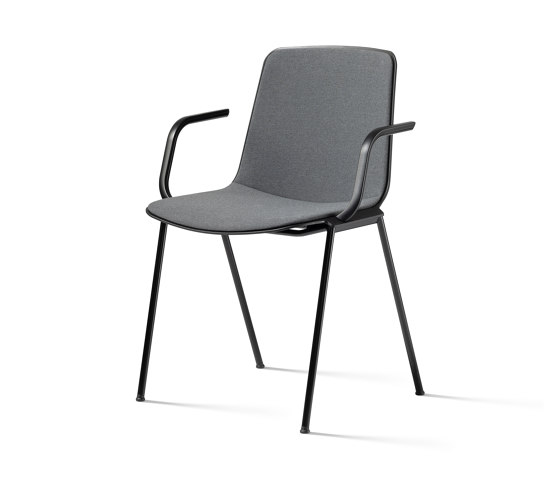 puc Stapelstuhl voll gepolstert, mit Armlehnen | Stühle | Wiesner-Hager