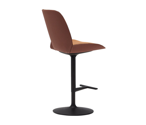 Nuez BQ 2737 | Counter stools | Andreu World