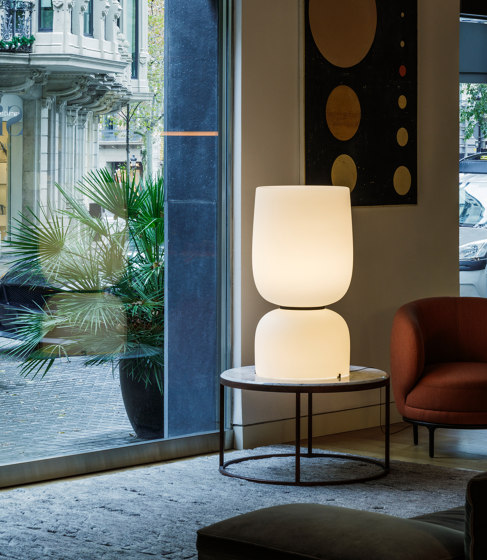 Ghost 4970 table lamp | Table lights | Vibia