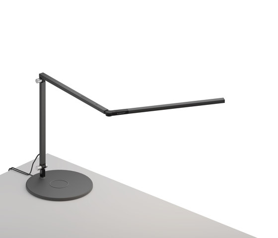 Z-Bar mini Desk Lamp with wireless charging Qi Base, Metallic Black | Lampade tavolo | Koncept