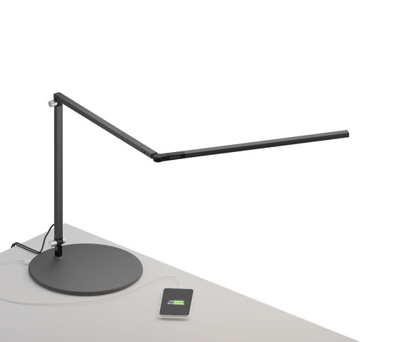 Z-Bar slim Desk Lamp with USB base, Metallic Black | Luminaires de table | Koncept