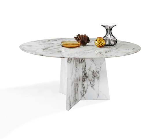Tadao | 1515-II | Dining tables | DRAENERT