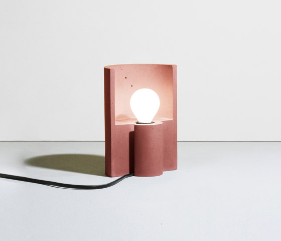 Esse Table | Lámparas de sobremesa | Plato Design
