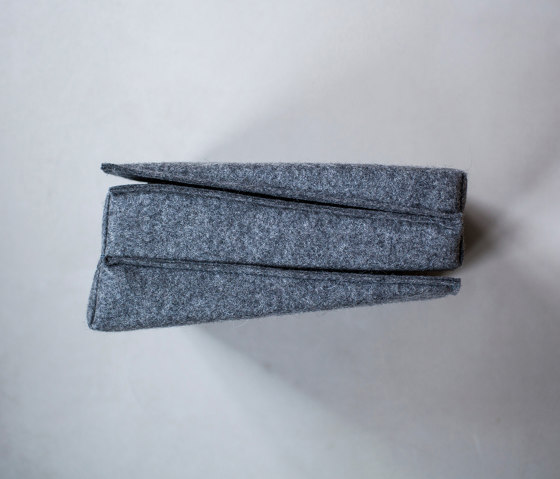 Folding cushion | wool felt | Cojines | Zaunkönig