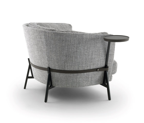 Cradle Armchair - Version with service armrest | Armchairs | ARFLEX