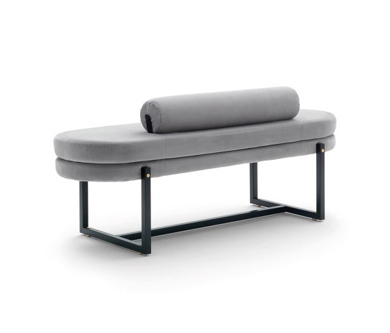 Sigmund Bench - Version with roll cushion | Benches | ARFLEX