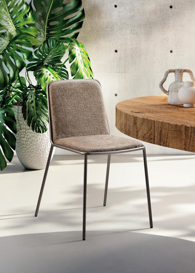 Pletra Chair | Chairs | LAGO