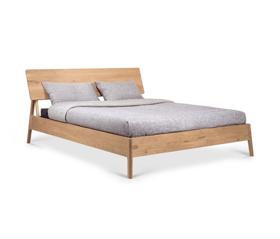 Air | Oak bed - without slats - matress size 160x200 | Lits | Ethnicraft