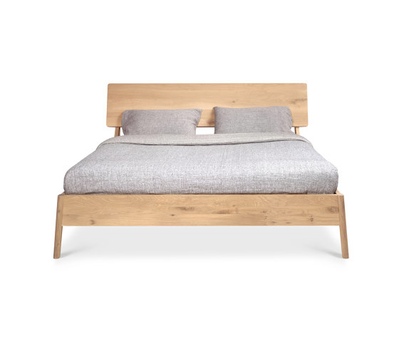 Air | Oak bed - without slats - matress size 180x200 | Letti | Ethnicraft