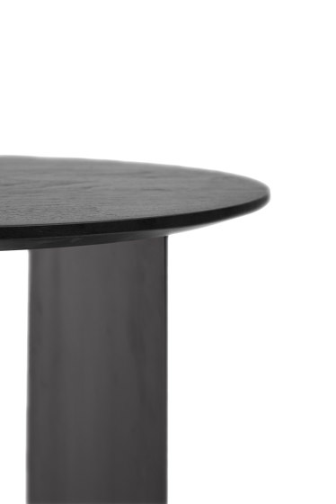 Arc | Teak Black side table - varnished | Side tables | Ethnicraft