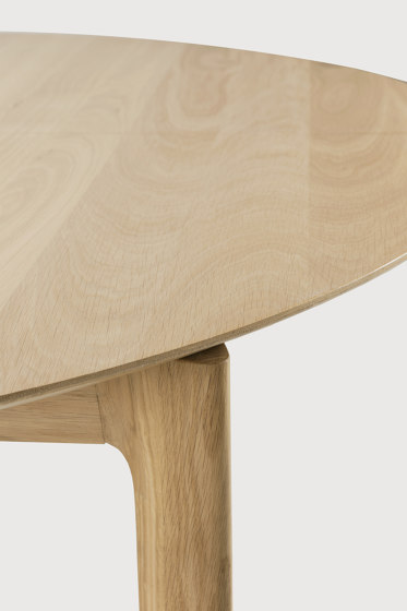 Bok | Oak round extendable dining table | Esstische | Ethnicraft