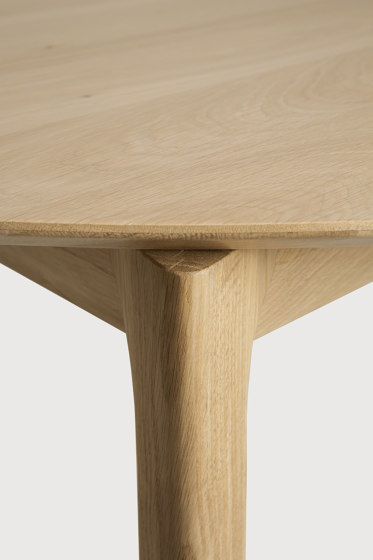 Bok | Oak round extendable dining table | Mesas comedor | Ethnicraft