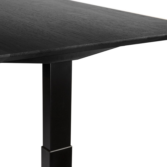 Bok | Oak black adjustable desk - table top - varnished | Mesas contract | Ethnicraft