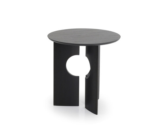 Cove | Teak black side table - varnished | Mesas auxiliares | Ethnicraft