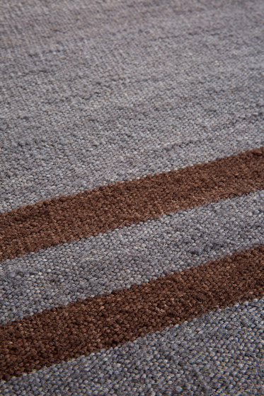 Essentials kilim rug collection | Blue Mazandaran kilim rug | Tapis / Tapis de designers | Ethnicraft