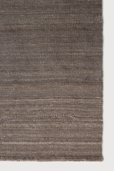 Essentials kilim rug collection | Grey Nomad kilim rug | Formatteppiche | Ethnicraft