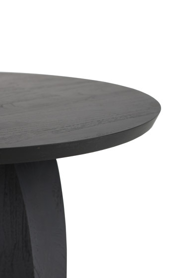 Oblic | Teak black side table - varnished | Mesas auxiliares | Ethnicraft