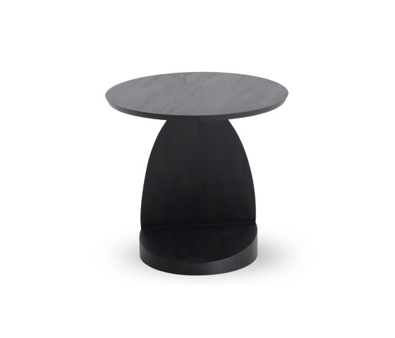 Oblic | Teak black side table - varnished | Mesas auxiliares | Ethnicraft