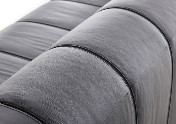 Centenario Sofa | Sofas | Thöny Collection