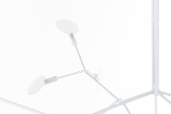 Heracleum II Suspended - Small White | Suspended lights | moooi