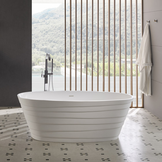 SOLID SURFACE | Chic Freestanding Solid Surface Bathtub - 160cm | Bathtubs | Riluxa