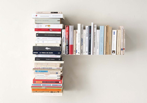 T-right asymmetrical wall bookshelf | Shelving | Teebooks
