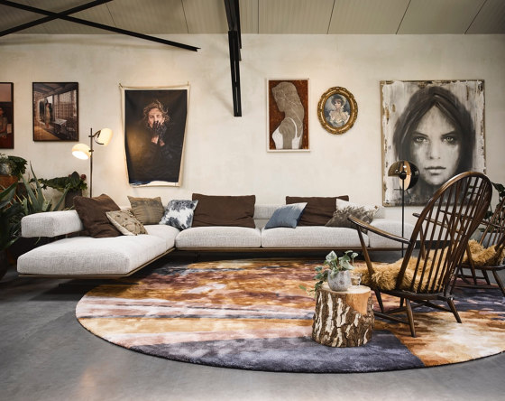 Project Special  | Sun Sea Surf (round) with a Eucalyptus and 
Mohair special by Studio Jeroen van Zwetselaar | Tapis / Tapis de designers | Frankly Amsterdam