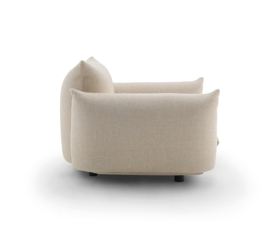 Marenco Armchair - Version with armrests | Armchairs | ARFLEX