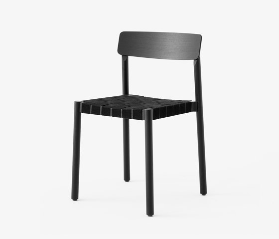 Betty TK1 Black w. Black Linen | Chairs | &TRADITION