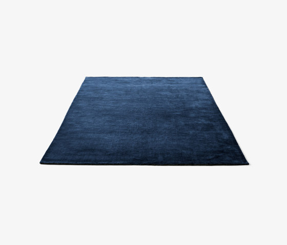 The Moor AP5 Blue Midnight | Rugs | &TRADITION
