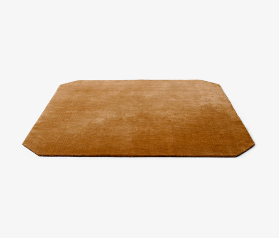 The Moor AP6 Golden Brown | Rugs | &TRADITION