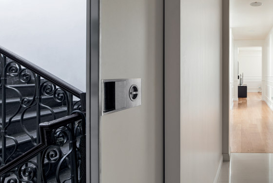 Vela | The sliding safety door | Entrance doors | Oikos Venezia – Architetture d’ingresso
