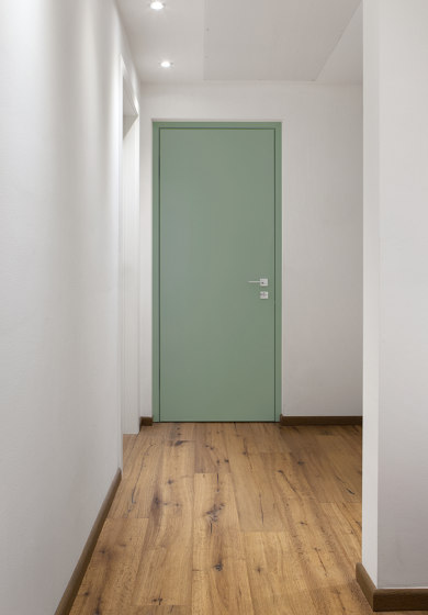 Project | Sicherheitstür für Innenräume mit versenkbaren Bändern | Innentüren | Oikos – Architetture d’ingresso