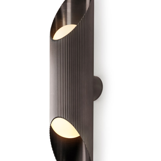 Vector | Wall Light - Bronze | Appliques murales | J. Adams & Co