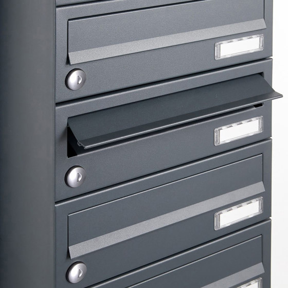 Basic | 2er Edelstahl Briefkastenstele BASIC Plus 864X mit Paketfach 550x370 - RAL nach Wahl | Mailboxes | Briefkasten Manufaktur