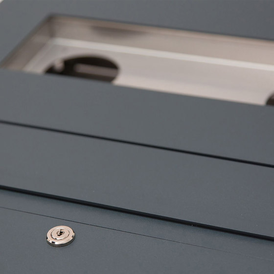 Designer | 3er Edelstahl Mauerdurchwurf Briefkasten Designer - RAL Farbe - GIRA System 106 - 3-fach vorbereitet | Mailboxes | Briefkasten Manufaktur