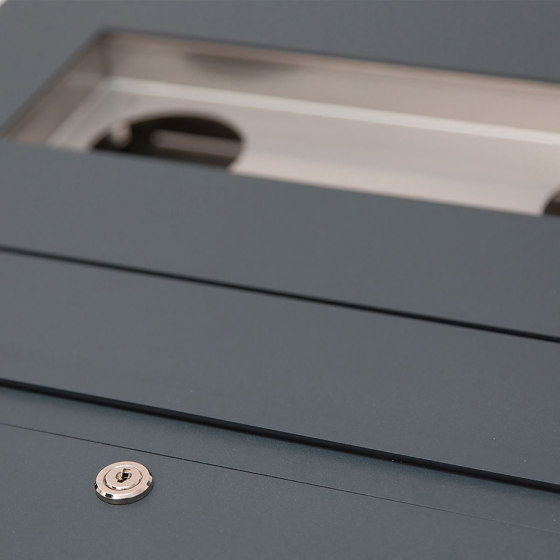 Designer | 4er Edelstahl Mauerdurchwurf Briefkasten Designer - RAL Farbe - GIRA System 106 - 3-fach vorbereitet | Mailboxes | Briefkasten Manufaktur