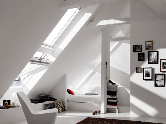 VELUX manual centre-pivot roof window GGU | Fenstertypen | VELUX Group