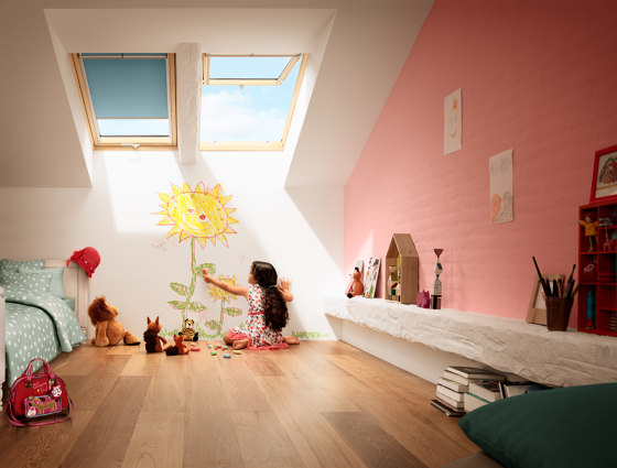 VELUX manual top-hung roof window GPL | Window types | VELUX Group