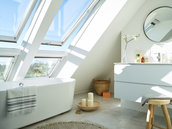 VELUX manual top-hung roof window GPU - Ideal for bathroom and kitchens | Window types | VELUX Group