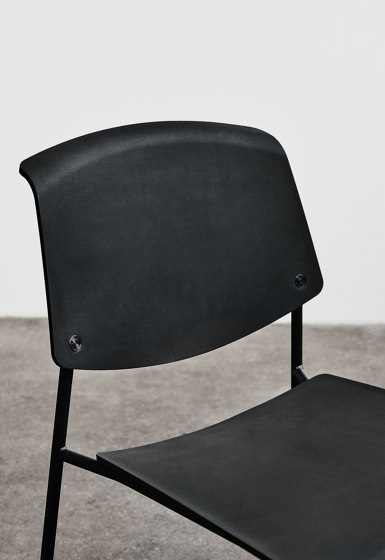 Pause Komposit | Chairs | Magnus Olesen
