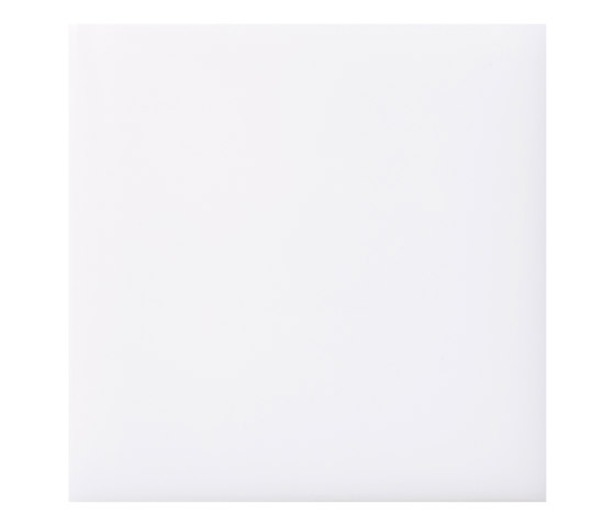 Solid Dazzling White | Panneaux matières minérales | Staron®
