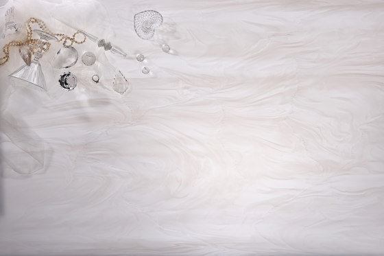 Supreme Arctic White | Mineral composite panels | Staron®